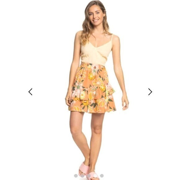 Roxy Cosmic Glow Again Floral Ruffled Skirt Womens‎ Medium Tan NWT - Picture 1 of 5